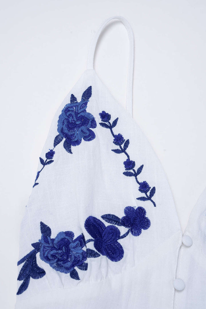 Contrast Embroidery V-Neck Sleeveless Maxi Dress