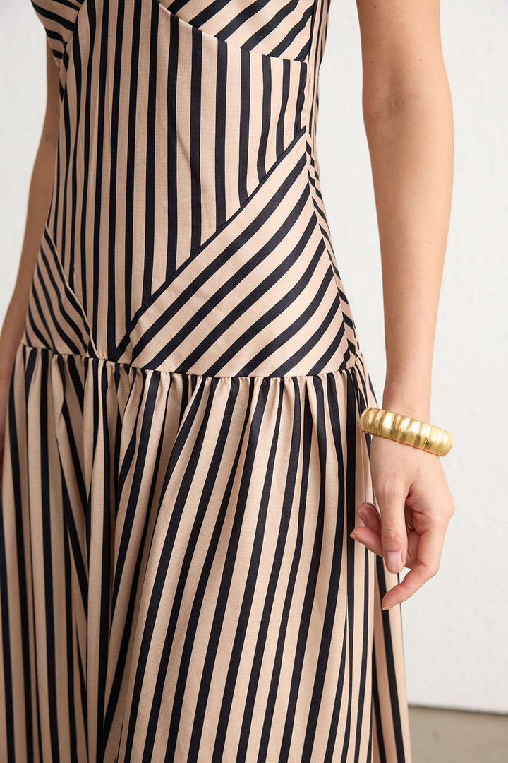 Stripes Print V-Neck Tie-Up Sleeveless Maxi Dress