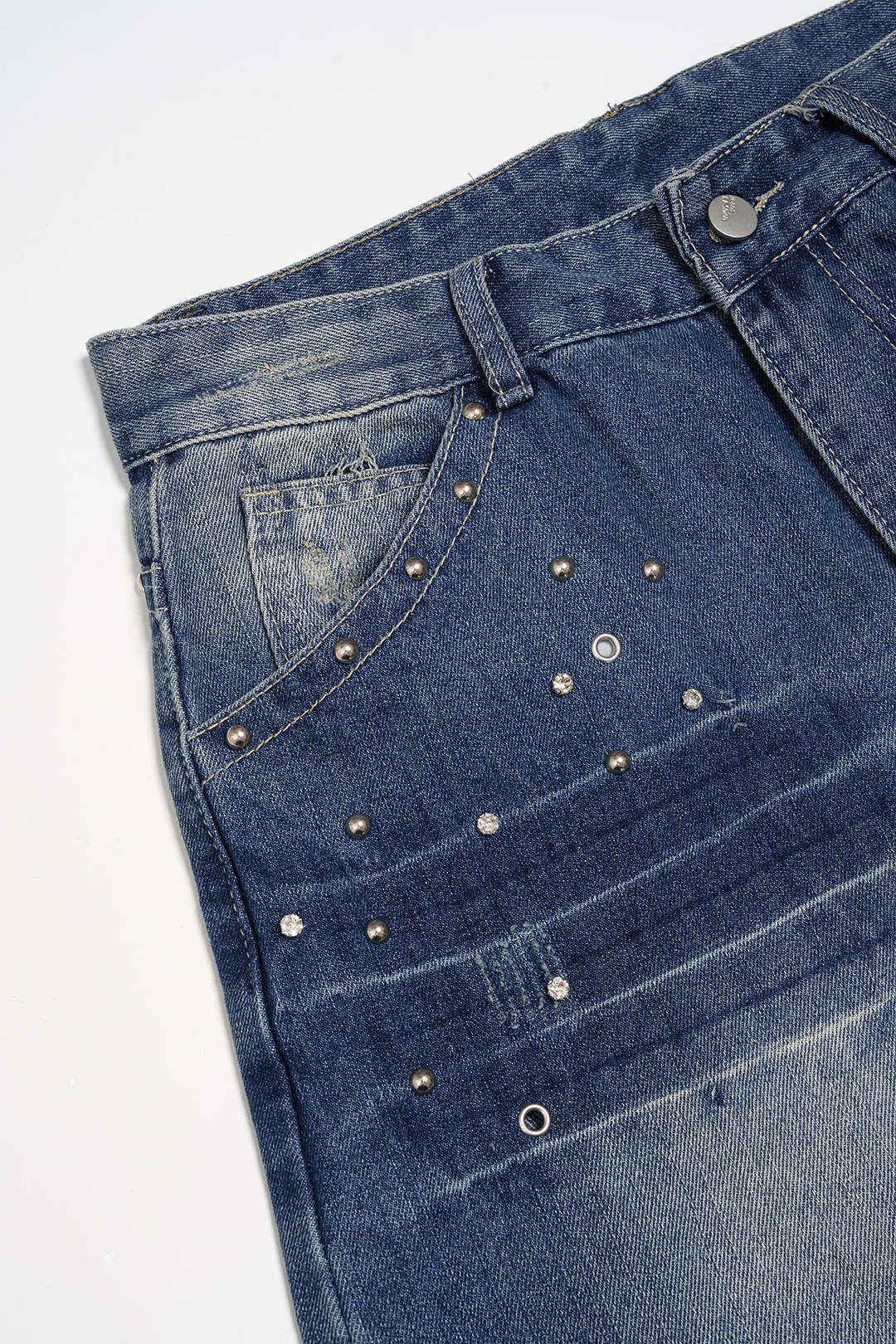 Denim Rivet Rhinestone Decor Straight Leg Jeans