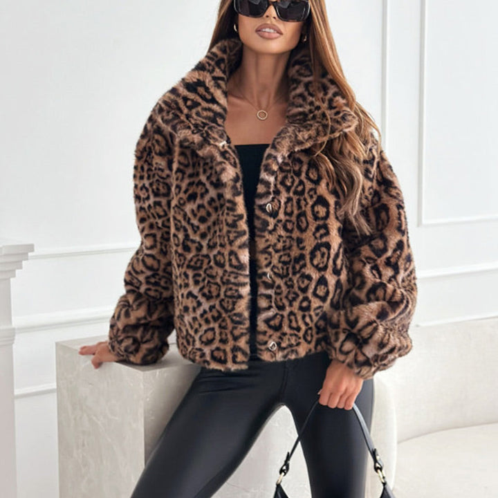 Lola™ | Short Fluffy Jacket with Leopard Print
